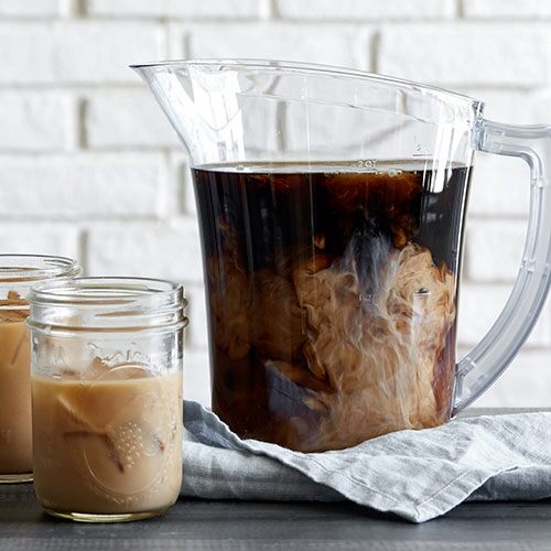 Pampered Chef Family-Size Quick-Stir Pitcher