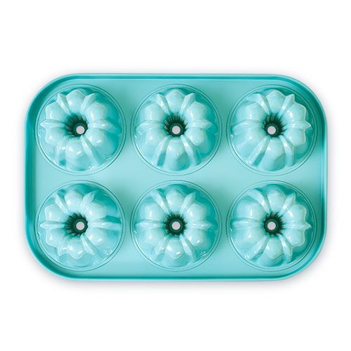 THE PAMPERED CHEF FAMILY HERITAGE Stoneware 6 Mini Fluted Bundt Pan 1441